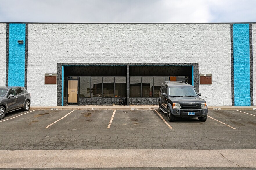 More Photos Of 8200 E Pacific Pl, Denver Unknown For Lease