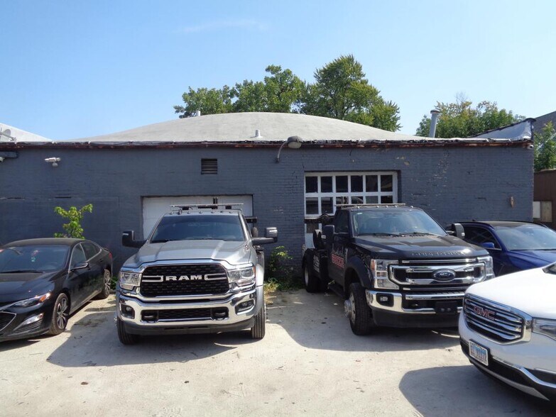 More Photos Of 2958 Narragansett ave, Chicago Industrial For Sale