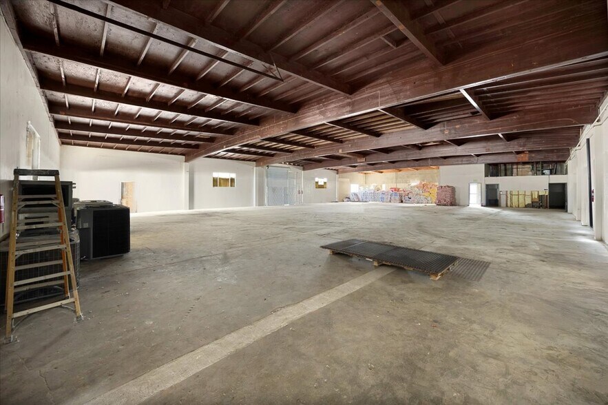More Photos Of 1409 E St. Gertrude Pl, Santa Ana Warehouse For Sale