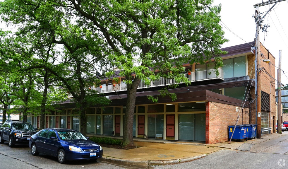 More Photos Of 3553-3559 W Peterson Ave, Chicago Office For Lease