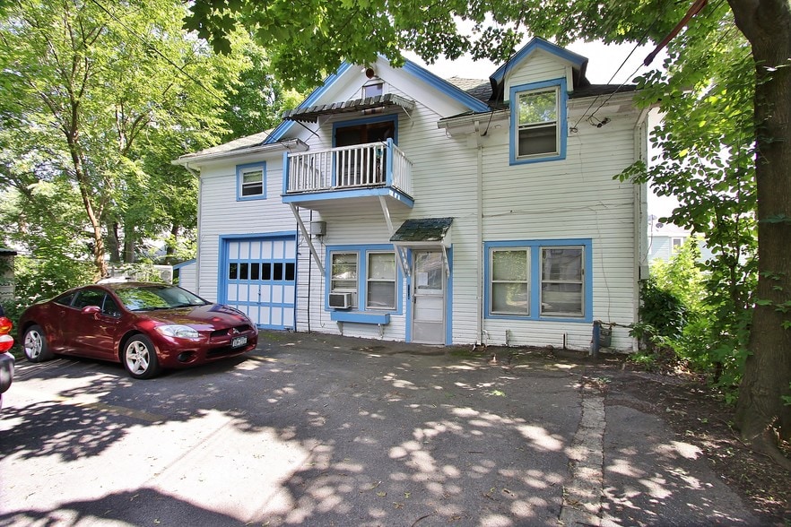 More Photos Of 58 Saint James St, Kingston Apartments For Sale