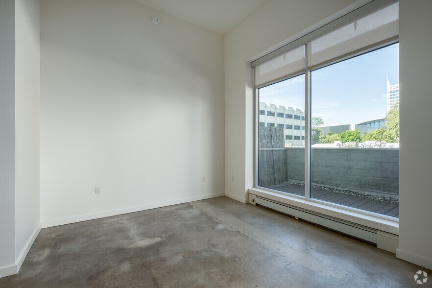 More Photos Of 1530 J St, Sacramento Apartments For Lease