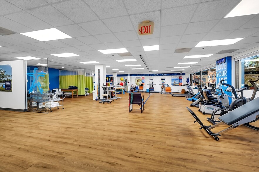 More Photos Of 1751 S Naperville Rd, Wheaton Medical For Sale