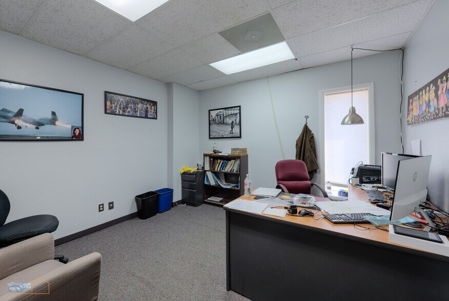 More Photos Of 5649 Arapahoe Ave, Boulder Flex For Sale