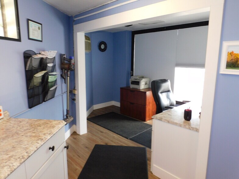 More Photos Of 40 Stone Rd, Greece Auto Repair For Sale