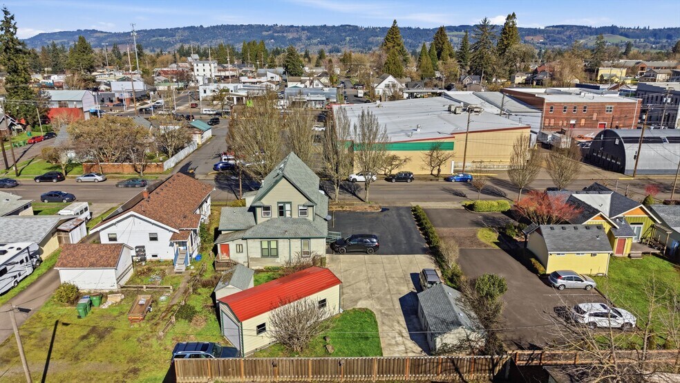 More Photos Of 114 E 2nd St, Newberg Office For Sale