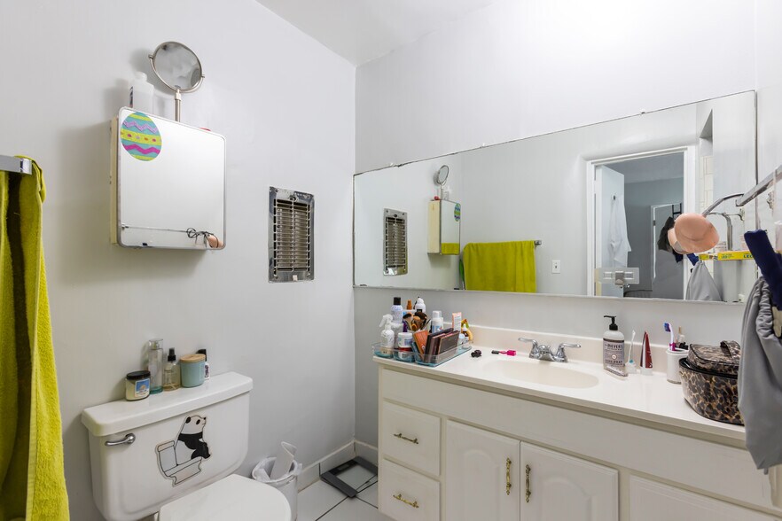 More Photos Of 406 S St Andrews Pl, Los Angeles Apartments For Sale