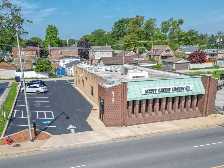 More Photos Of 9122 S Kedzie Ave, Evergreen Park Medical For Sale