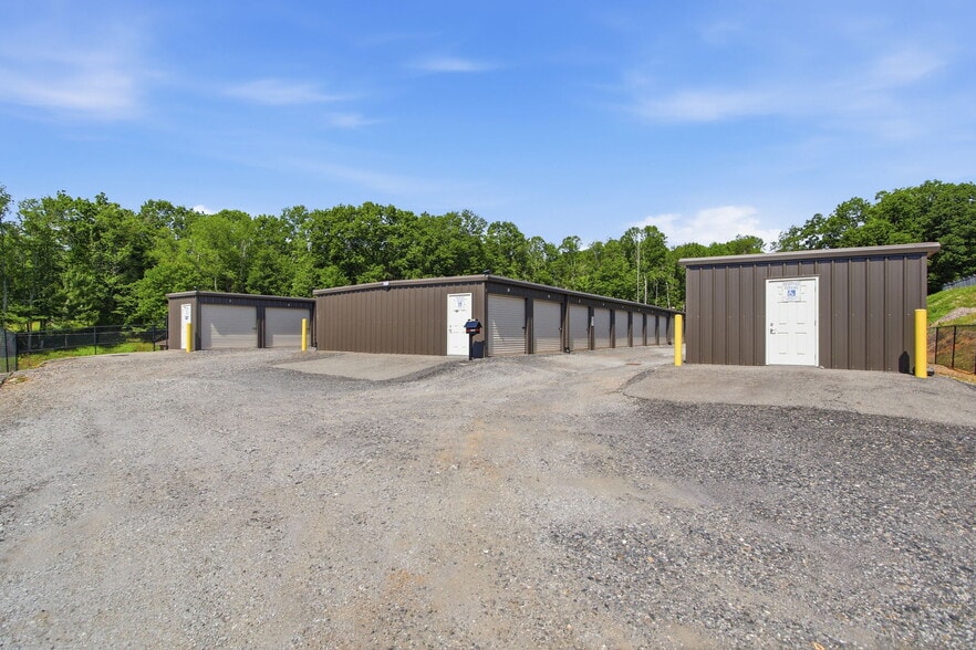 More Photos Of 1139/1143 Old Hwy 16 hwy, Jefferson Self Storage For Sale