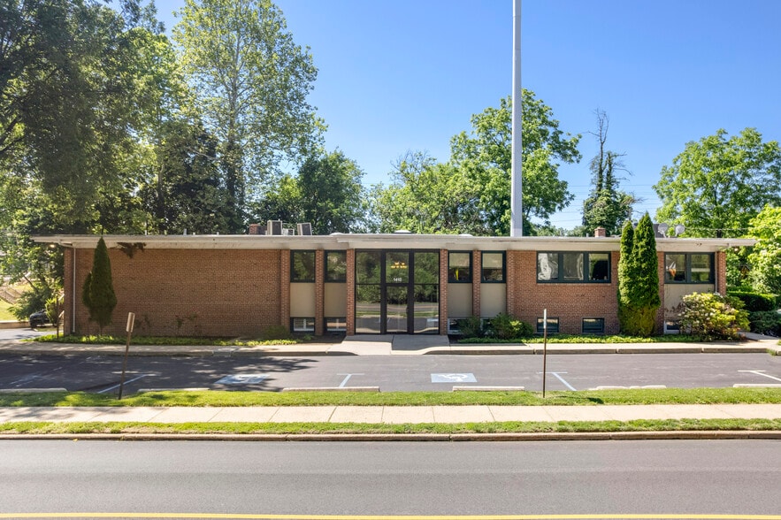 Primary Photo Of 1410 Russell Rd, Paoli Medical For Lease
