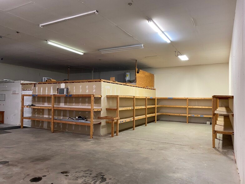 More Photos Of 180 Sunny Valley Rd, New Milford Light Distribution For Lease