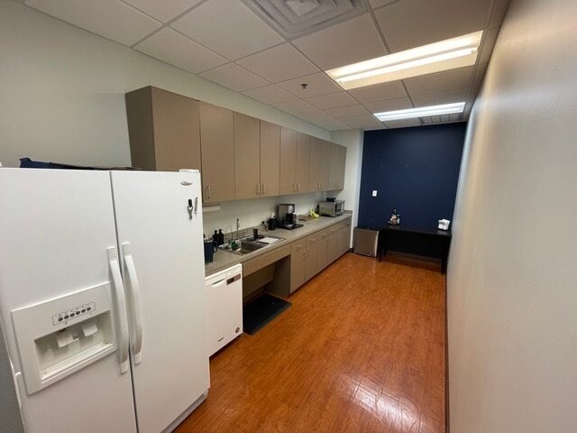 More Photos Of 2700 Barton Creek Blvd, Austin Unknown For Lease