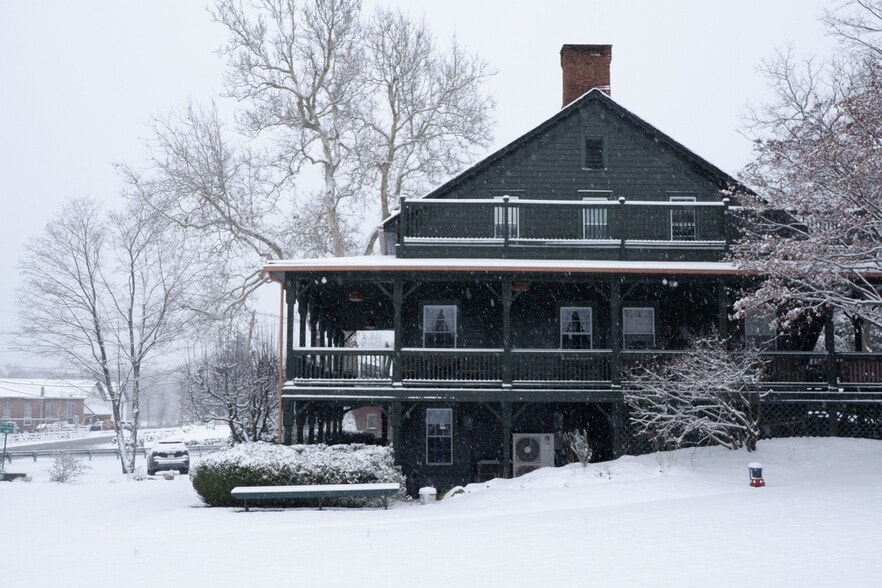 More Photos Of 967 McAfee Glenwood Rd, Glenwood Hotel For Sale