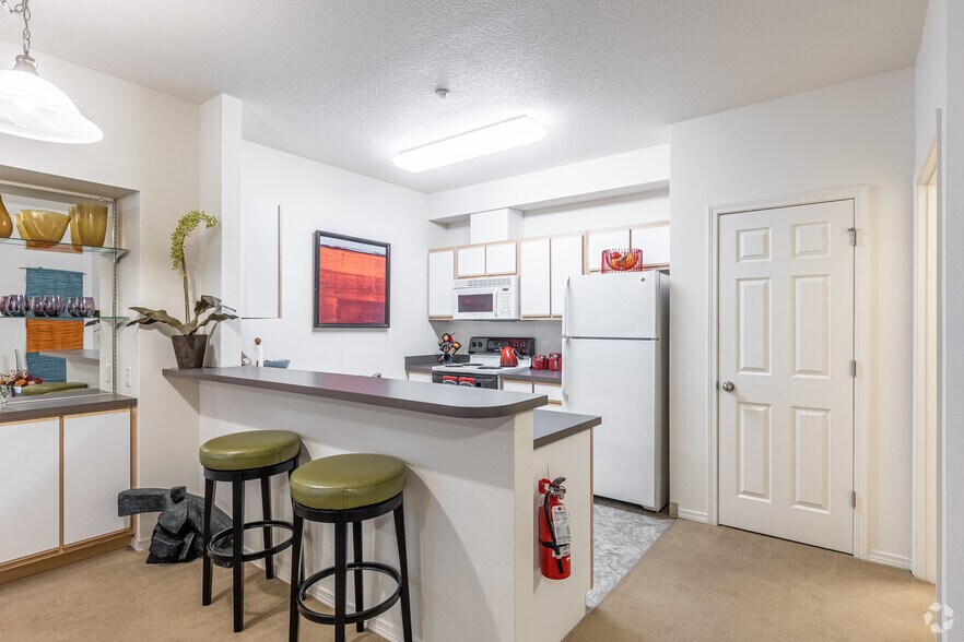 More Photos Of 2211 McKinney Ln, Lebanon Apartments For Sale