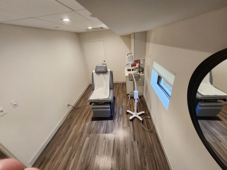 More Photos Of 251 Royal Palm Way, Palm Beach Office For Lease