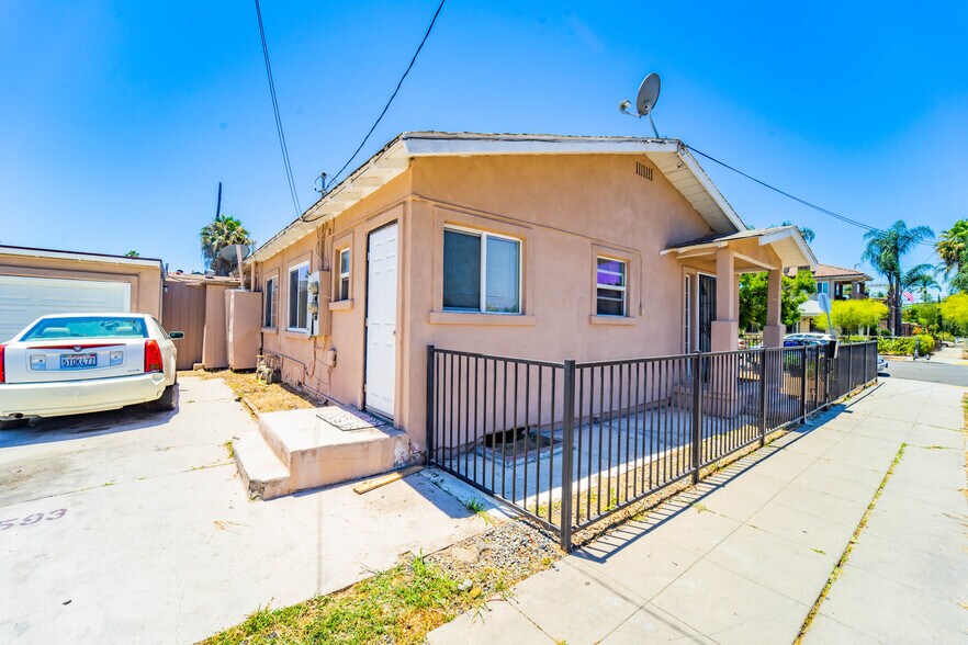 More Photos Of 4451 Dwight St, San Diego Apartments For Sale