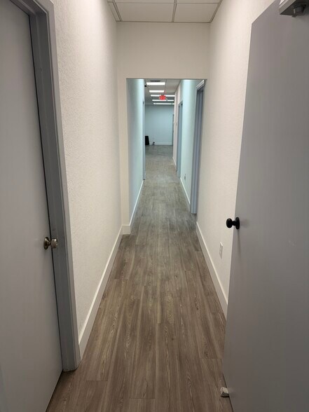 More Photos Of 10784 Satellite Blvd, Orlando Warehouse For Sale