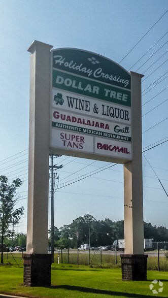 More Photos Of 7037-7169 Hacks Cross Rd, Olive Branch Storefront For Lease