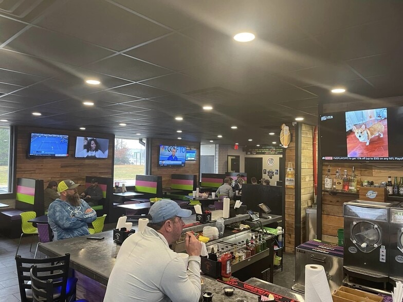 More Photos Of 6197 Greenwood Rd, Shreveport General Retail For Lease