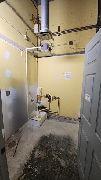 More Photos Of 2222-2286 S Smithville Rd, Dayton Unknown For Lease