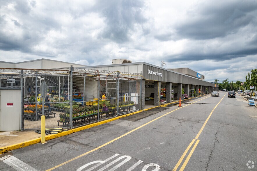 More Photos Of 1 Walmart Plz, Clinton Township Unknown For Lease