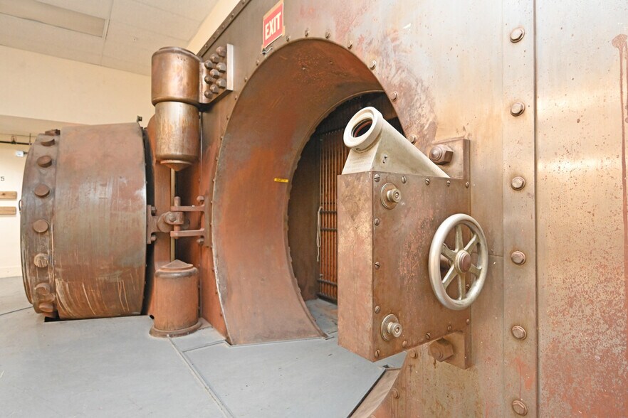 More Photos Of 105 W 4th St, Cincinnati Apartments For Lease