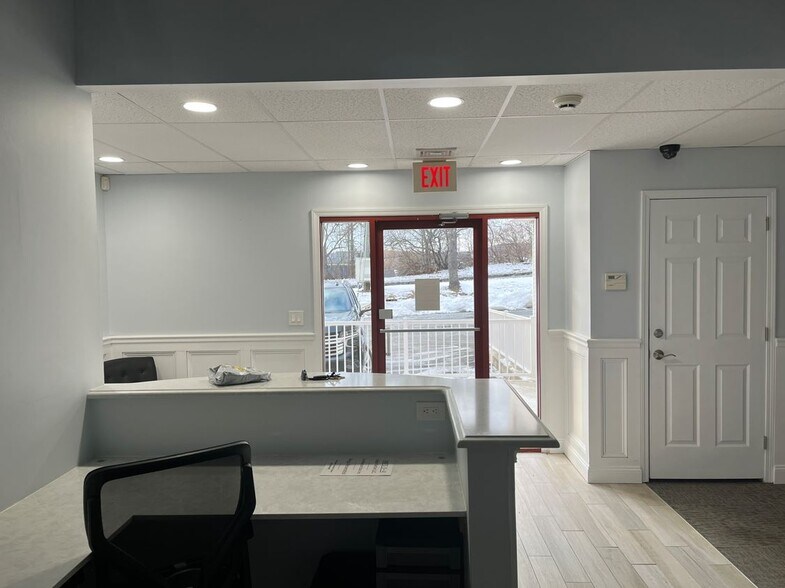 More Photos Of 39 Mill Plain Rd, Danbury Loft Creative Space For Lease