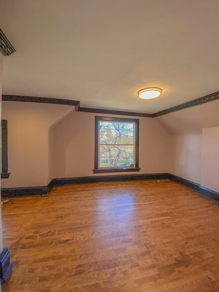 More Photos Of 146 W 5th Ave, Denver Office For Sale