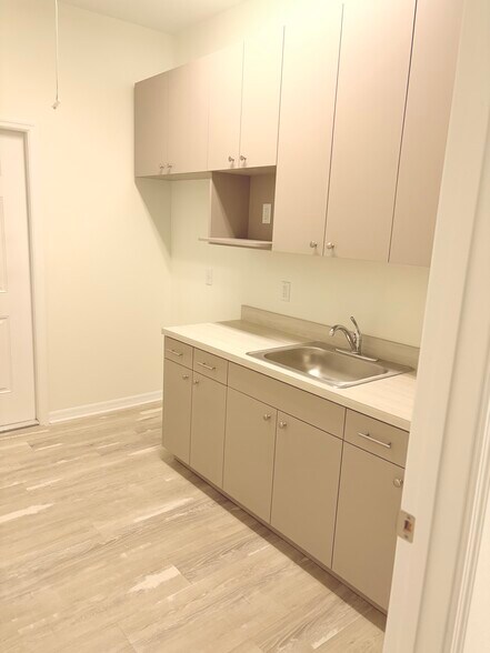 More Photos Of 10348-10350 White Viburnum Way @ Gibsonton Drive, Riverview Office For Sale