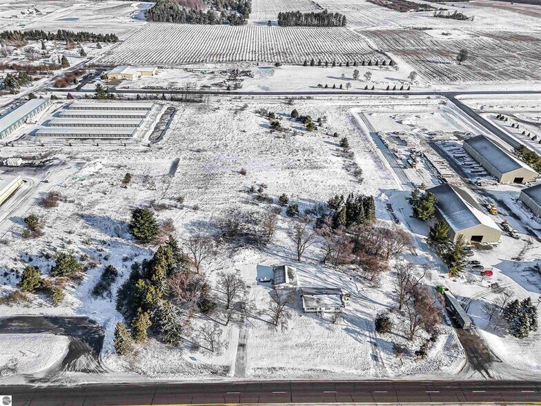 More Photos Of 7075 M 72 E, Williamsburg Apartments For Sale