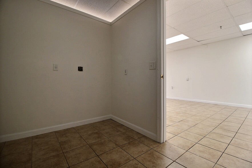 More Photos Of 267 Post Rd, Westerly General Retail For Lease