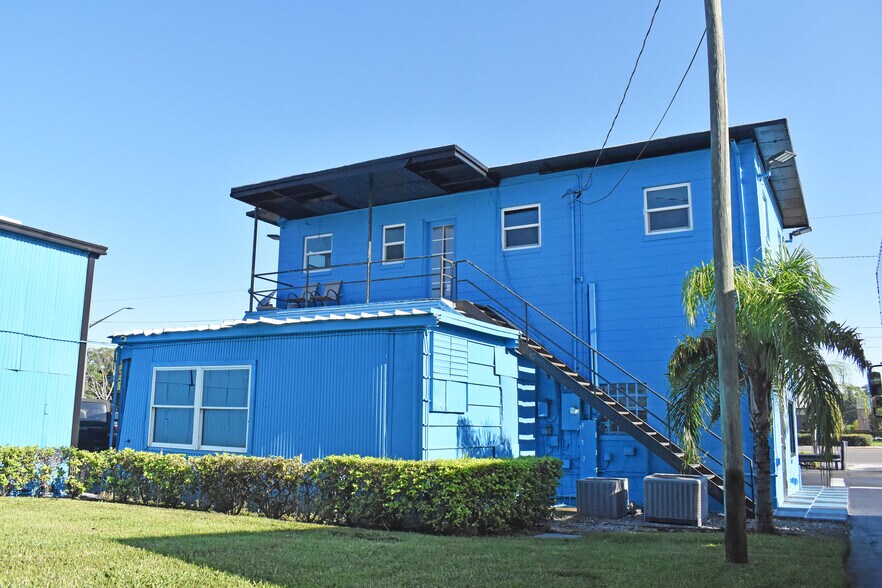 More Photos Of 12664 W Colonial Dr, Winter Garden Freestanding For Lease