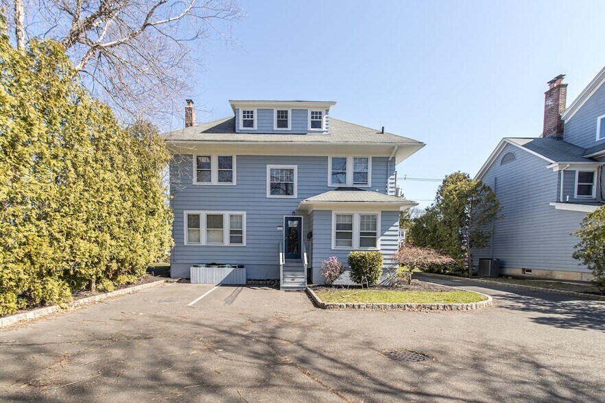 More Photos Of 114 S Euclid Ave, Westfield Office For Sale