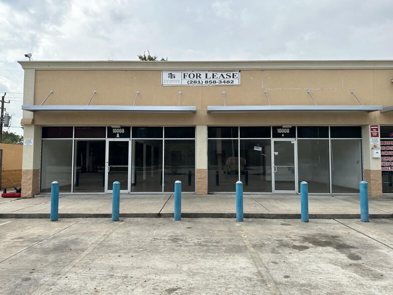 Primary Photo Of 10008 E Tidwell Rd, Houston Storefront Retail Office For Lease