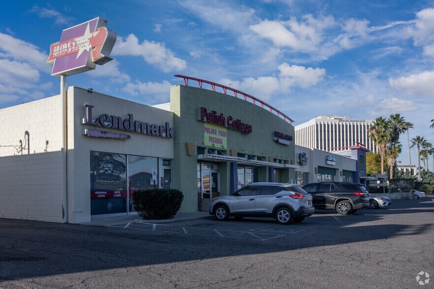 More Photos Of 4500-4588 E Broadway Blvd, Tucson General Retail For Lease