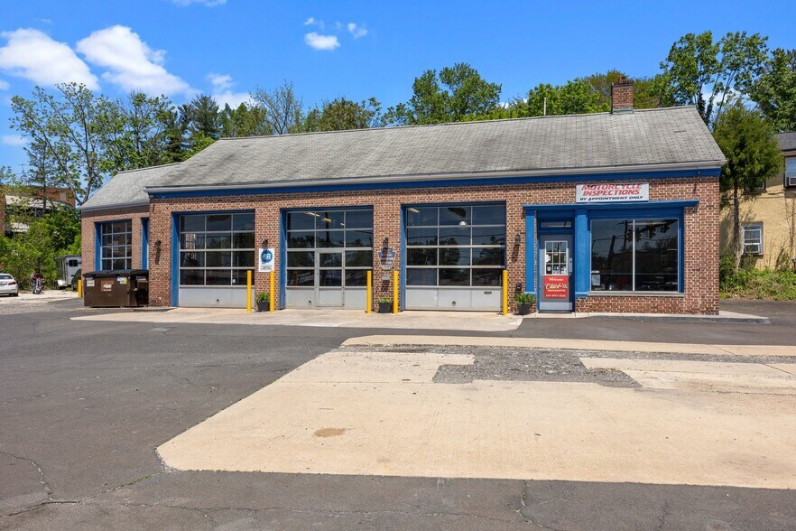 More Photos Of 2304 Huntingdon Pike, Huntingdon Valley Auto Repair For Sale