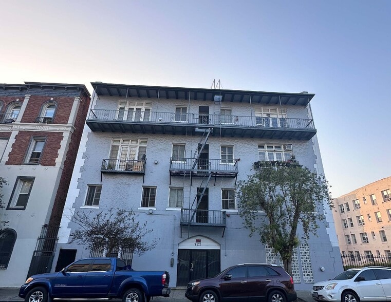 More Photos Of 721 S Mariposa Ave, Los Angeles Apartments For Sale