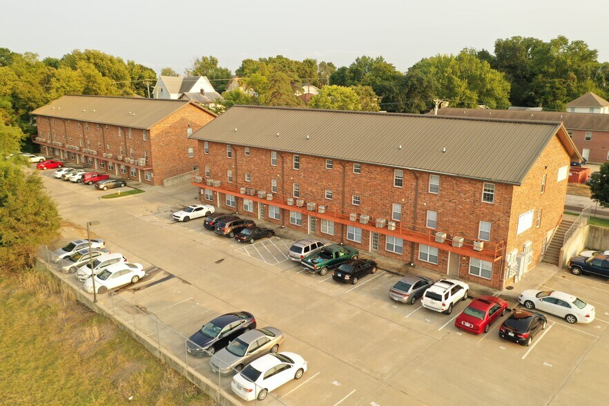 Primary Photo Of 109-111 Commercial St, Warrensburg Apartments For Sale
