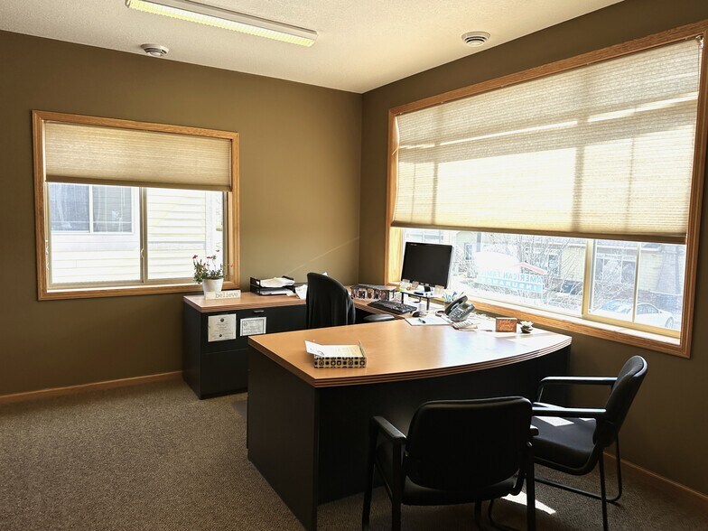 More Photos Of 7955 Stone Creek Dr, Chanhassen Office For Sale