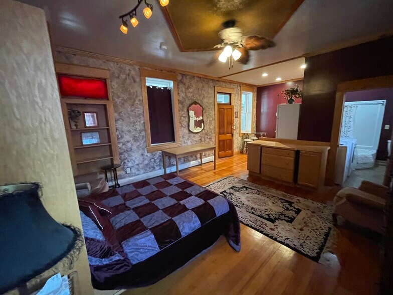 More Photos Of 302-304 S River Park Dr, Guttenberg Apartments For Sale