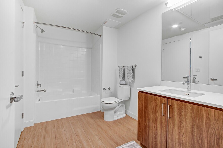 More Photos Of 6625 Reseda Blvd, Reseda Apartments For Lease