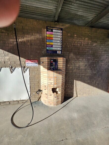 More Photos Of 1675 W Uintah St, Colorado Springs Carwash For Sale