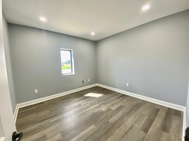 More Photos Of 2023 H O Mills hwy, Port Arthur Warehouse For Lease