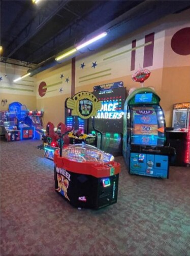 More Photos Of 101 Franks Rd, Marengo Bowling Alley For Sale