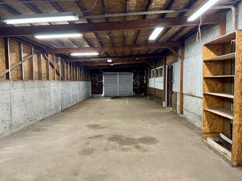 More Photos Of 405 S National Ave, Bremerton Service For Sale