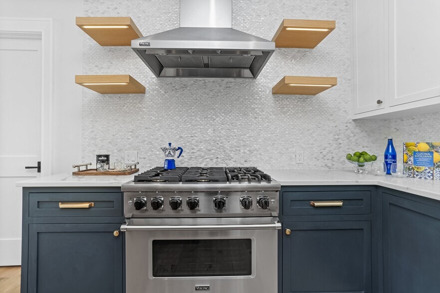 More Photos Of 25 Henry St, Greenwich Apartments For Sale