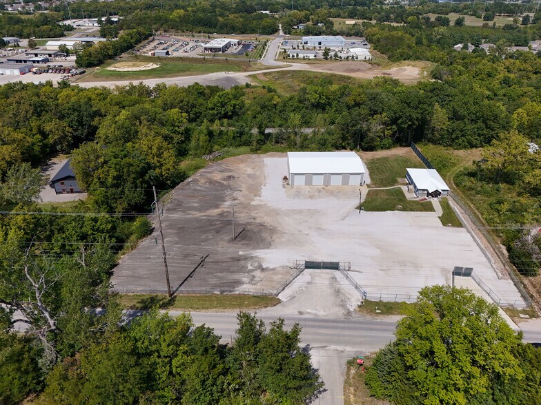 More Photos Of 1455 SE County Road AA, Blue Springs Warehouse For Sale