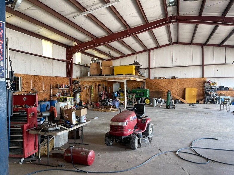 More Photos Of 2504 Hwy 82, Gainesville Auto Repair For Sale