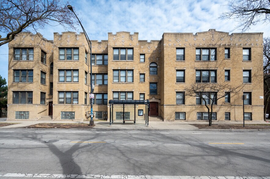 More Photos Of 7763 S South Shore Dr, Chicago Apartments For Sale
