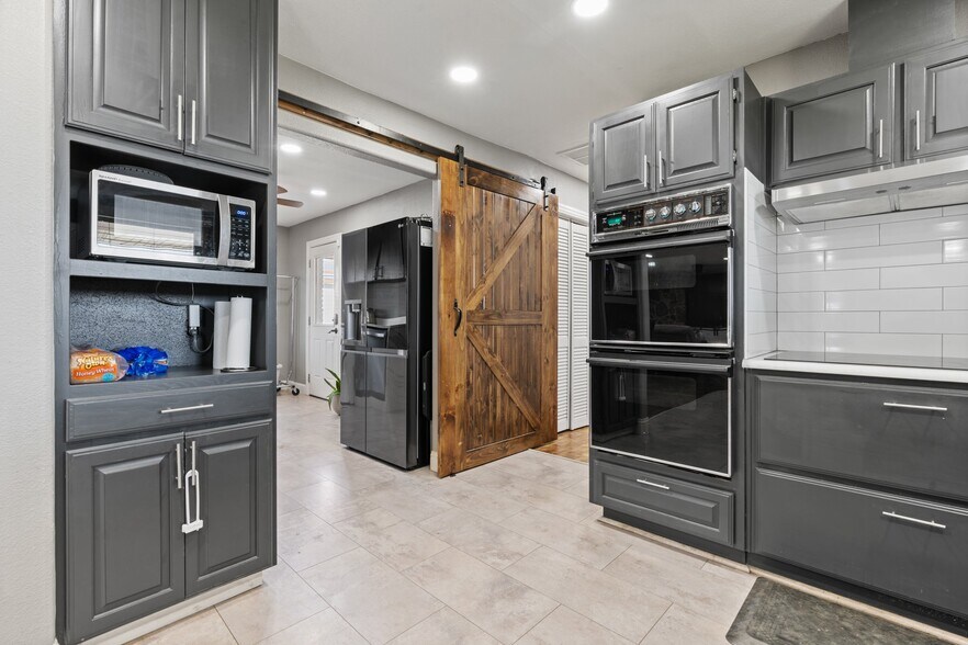 More Photos Of 1641 E Henderson St, Cleburne Land For Sale